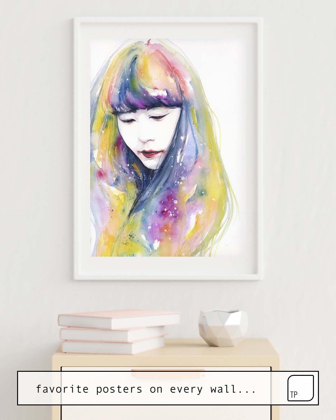 The photo shows an example of furnishing with the motif LIME NIGHTS by Agnes Cecile as mural