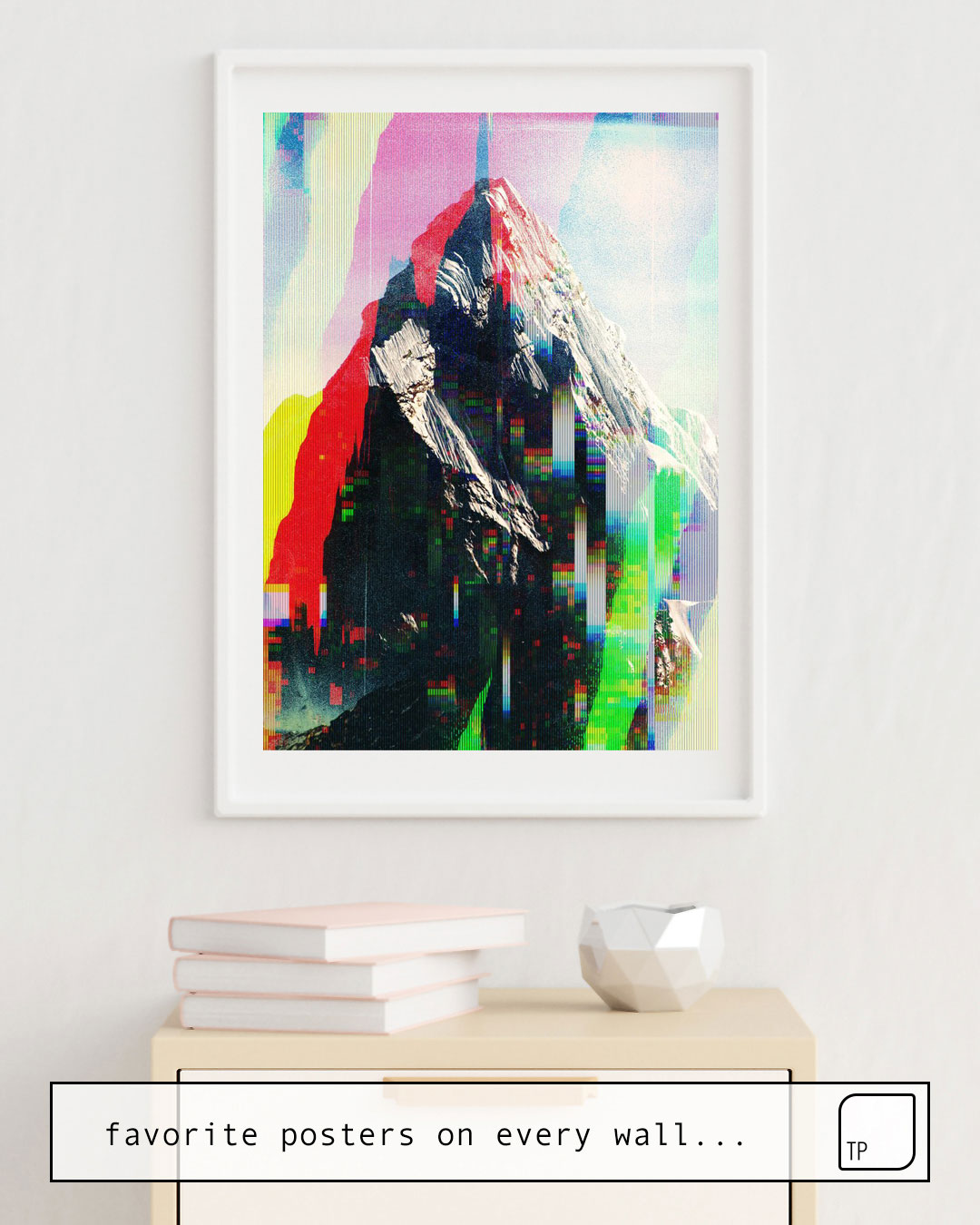 The photo shows an example of furnishing with the motif MOUNTAIN GLITCH I by Andreas Lie as mural