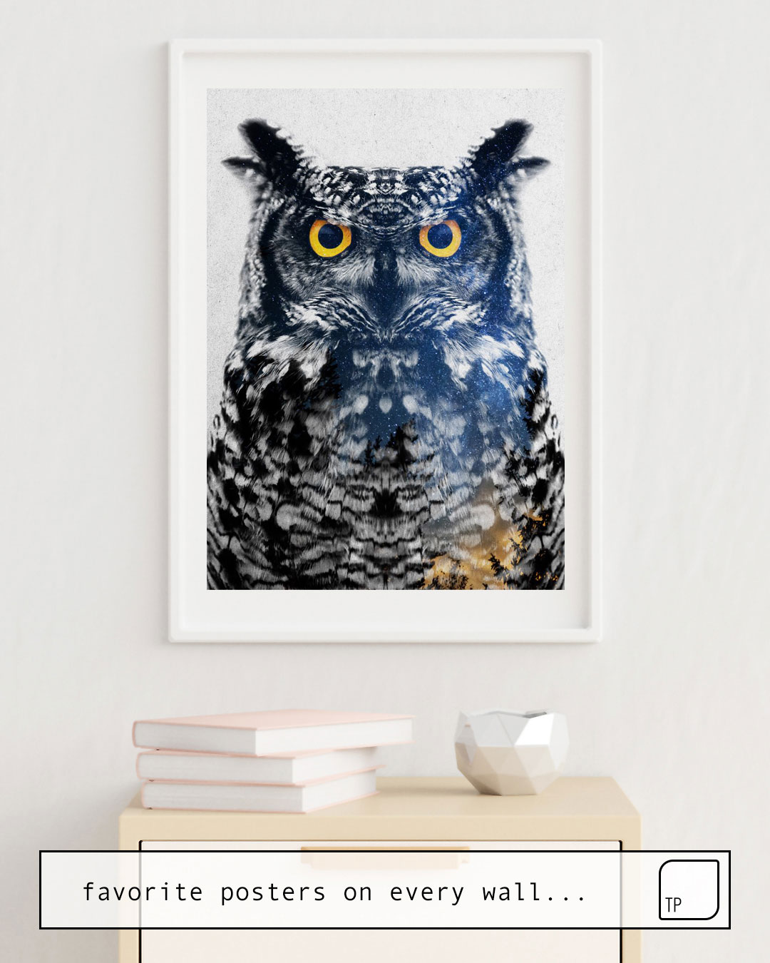 La foto muestra un ejemplo de decoración con el motivo NIGHT OWL por Andreas Lie como un mural