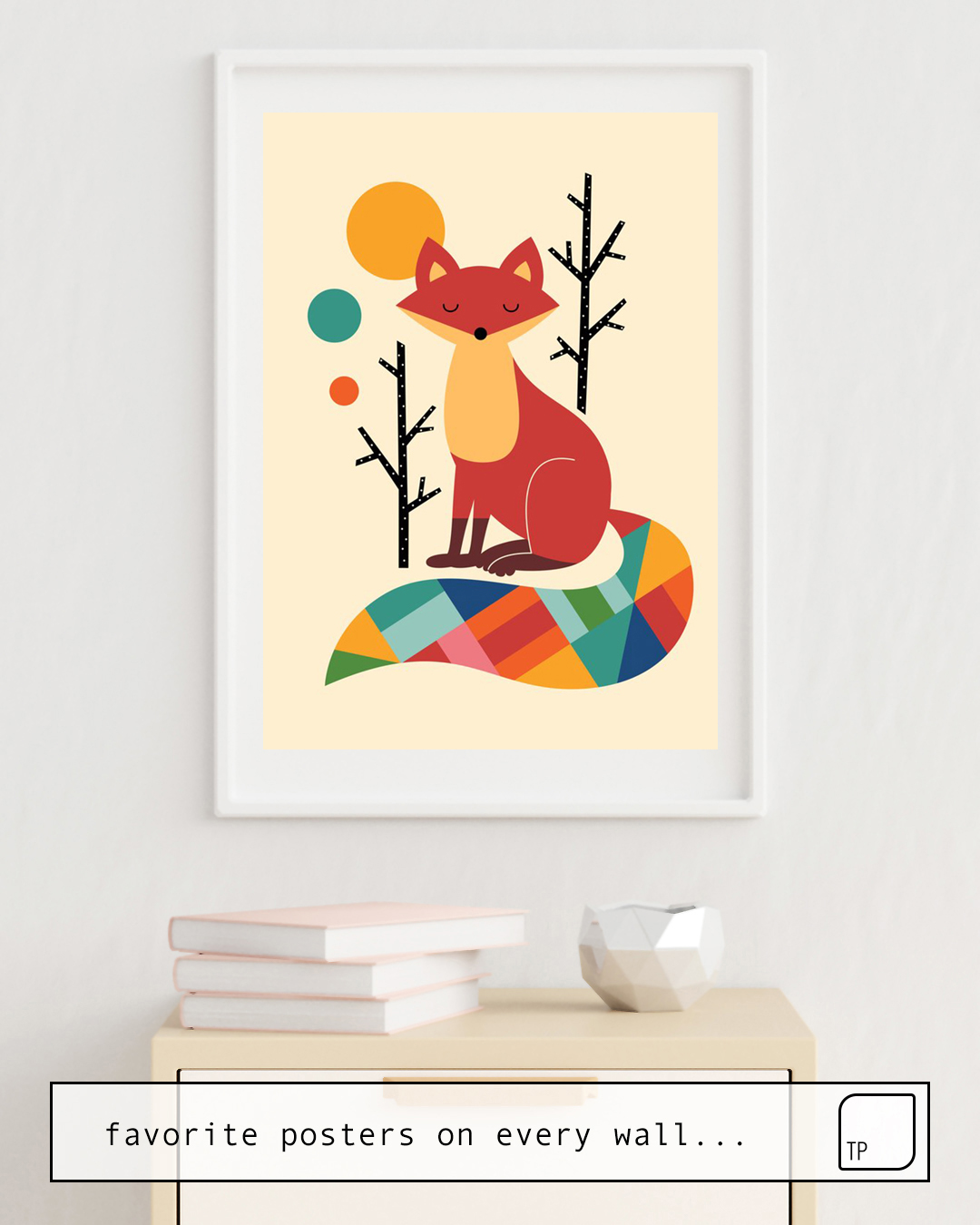 Das Bild zeigt ein Einrichtungsbeispiel mit dem Motiv RAINBOW FOX von Andy Westface als Wandbild