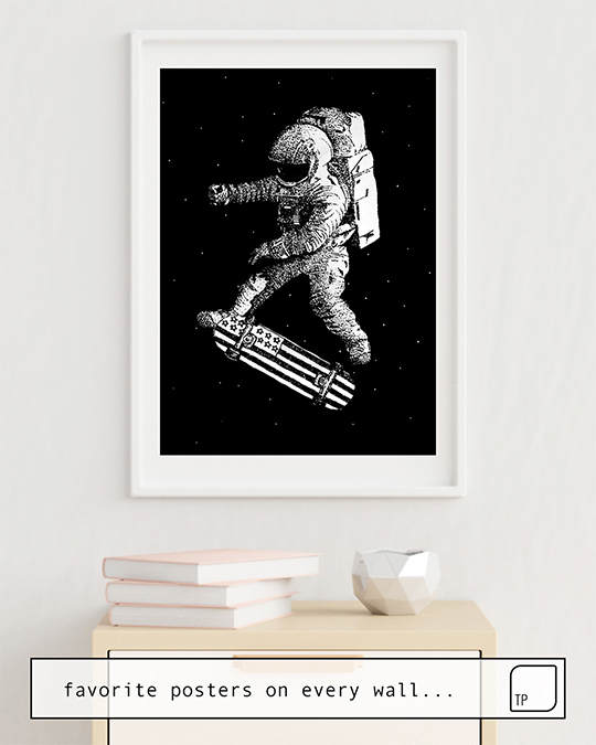 Das Bild zeigt ein Einrichtungsbeispiel mit dem Motiv KICKFLIP IN SPACE von Robert Farkas als Wandbild