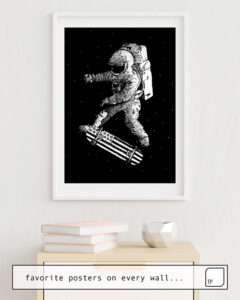 La foto muestra un ejemplo de decoración con el motivo KICKFLIP IN SPACE por Robert Farkas como un mural
