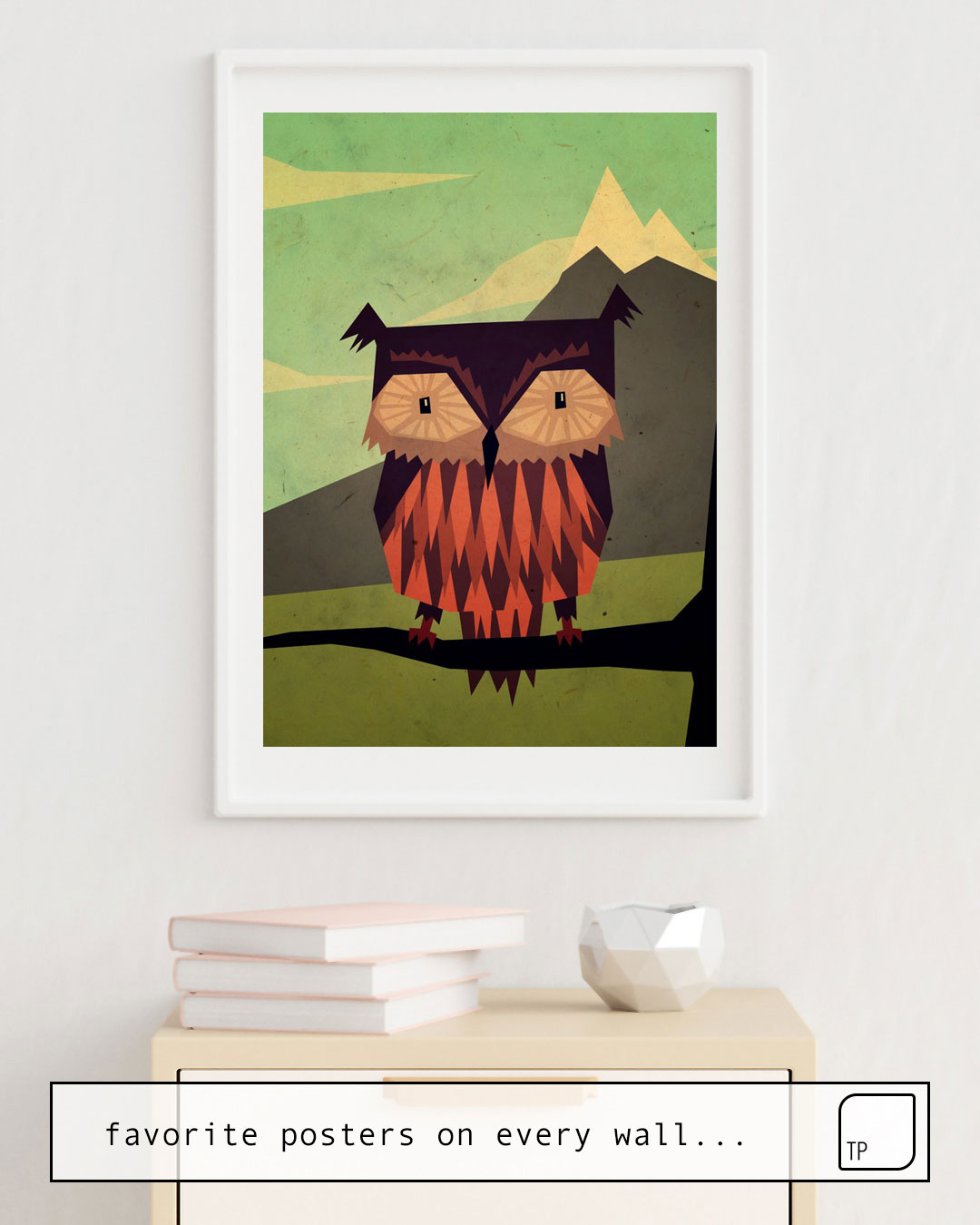 Das Bild zeigt ein Einrichtungsbeispiel mit dem Motiv OWL von Yetiland als Wandbild
